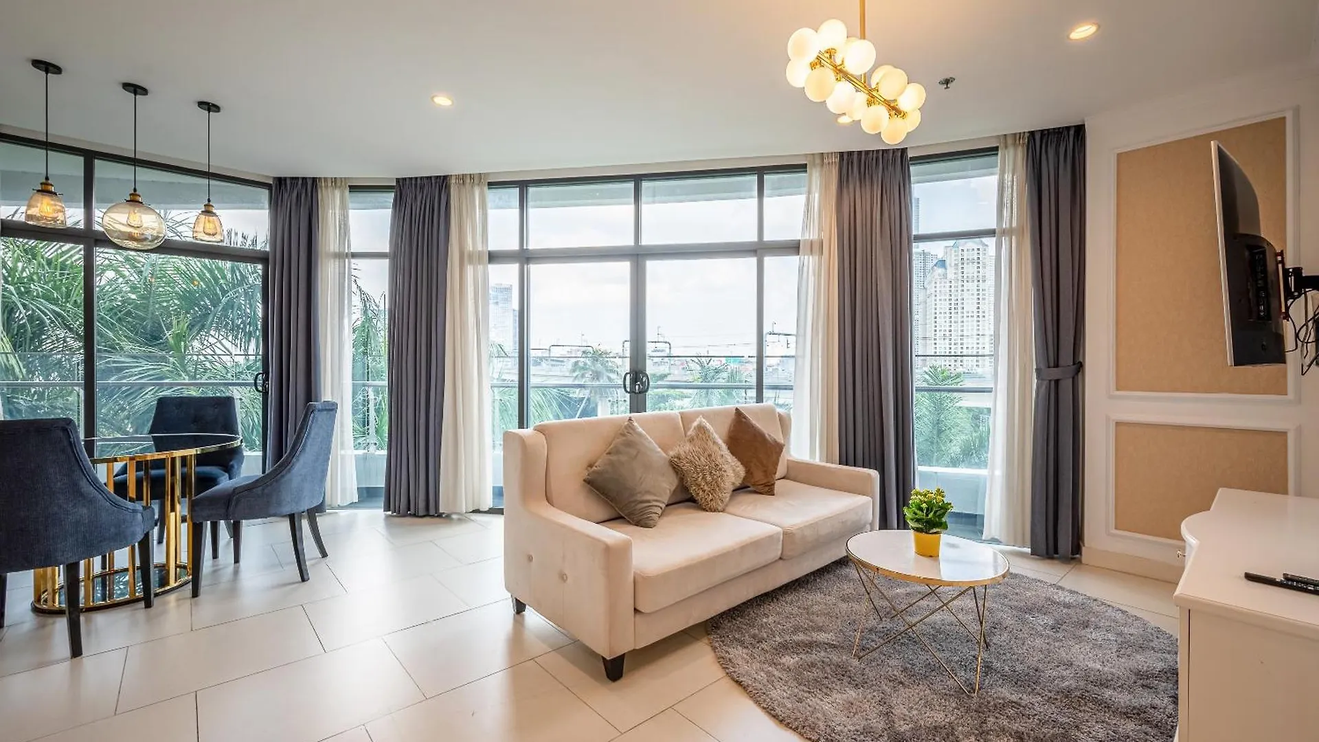 Apartment Can Ho 2 Phong Ngu 2 Phia 108 Sqm Co Bancony Rong Tai City Garden Ho Chi Minh City Vietnam