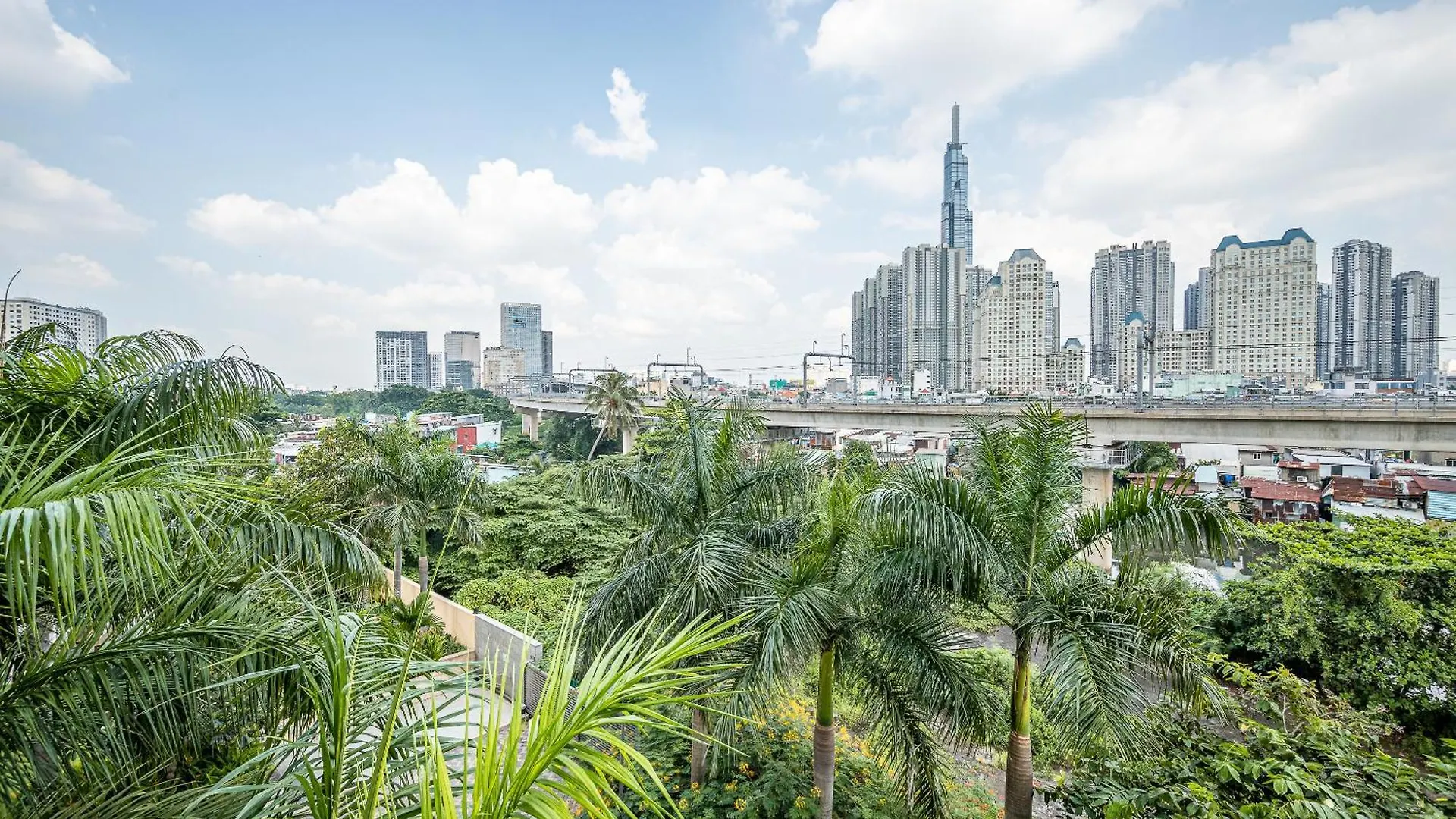Can Ho 2 Phong Ngu 2 Phia 108 Sqm Co Bancony Rong Tai City Garden Ho Chi Minh City Apartment