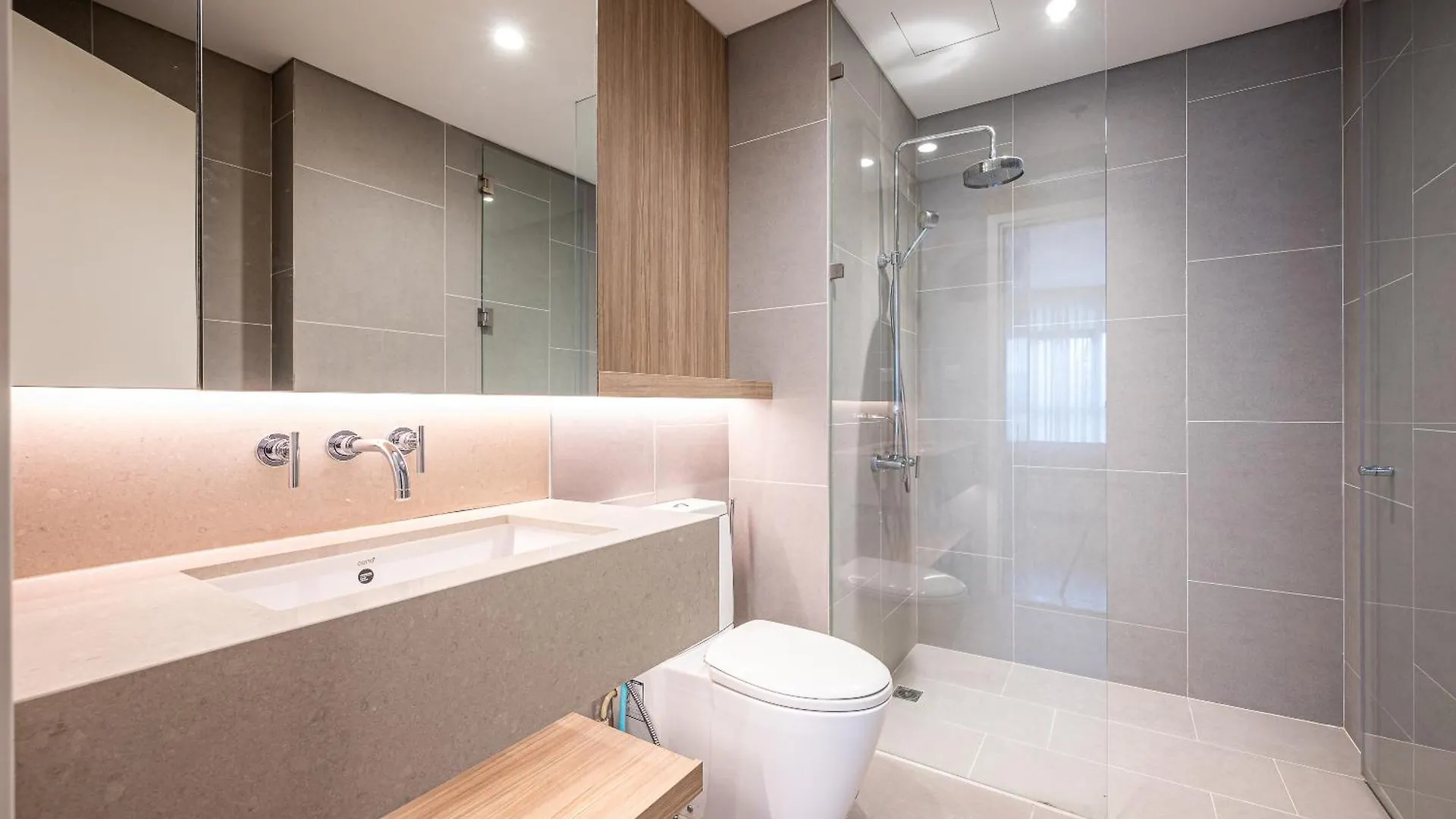 Can Ho 2 Phong Ngu 2 Phia 108 Sqm Co Bancony Rong Tai City Garden Ho Chi Minh City Apartment